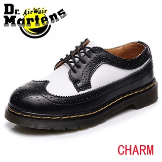 ภาพหน้าปกสินค้า【คุณภาพสูง 100%】dr.martens ขนาด 35-46. รองเท้าบูทมาร์ติน หนังวัว หัวกลม 5 หลุม สไตล์คลาสสิก สําหรับผู้ชาย และผู้หญิง QNET ซึ่งคุณอาจชอบสินค้านี้