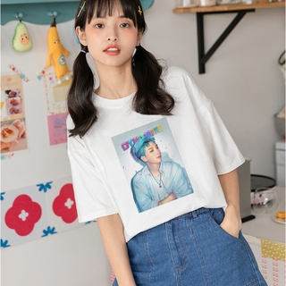 【hot sale】เสื้อยืดแขนสั้น ทรงหลวม พิมพ์ลายศิลปินเกาหลี แฟชั่นฤดูร้อน สไตล์เกาหลี สำหรับผู้หญิง