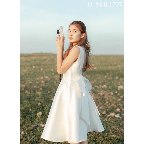 เดรสคอวีโบว์หลังยักษ์ 6 สี ชุดเพื่อนเจ้าสาว 2024 ดูแพงแต่ราคาดี มุมมองที่ 4
