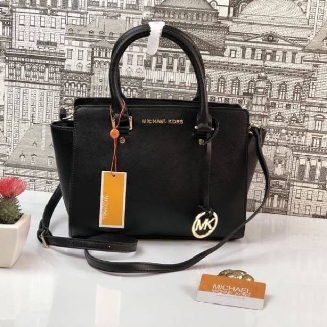 กระเป๋าถือ-mk-structured-handbag