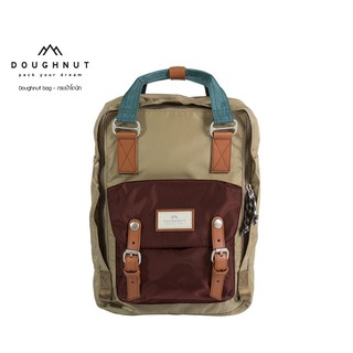 DOUGHNUT BAG : MACAROON CLASSIC GLOSSY SERIES : BEIGE X MAROON : กระเป๋าเป้ สะพายหลัง (รหัสสินค้า 05554)