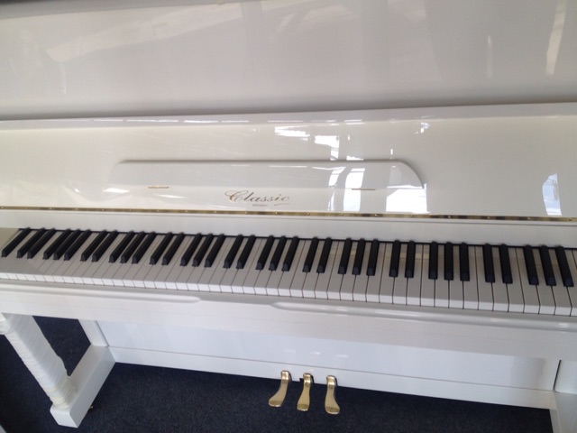 classic-piano-mx119wh