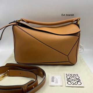 Like newww Loewe puzzle medium light caramel y.18