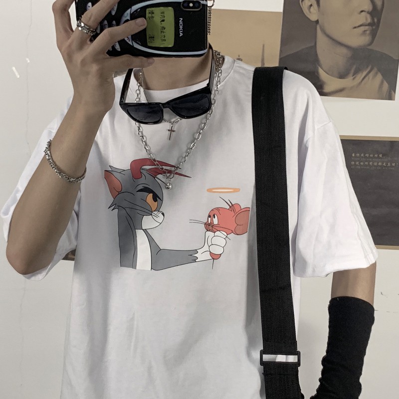 เสื้อยืดแขนสั้นลายการ์ตูนอนิเมชั่นไร้เดียงสา-ผู้ชายและผู้หญิงสามารถสวมใส่ได้