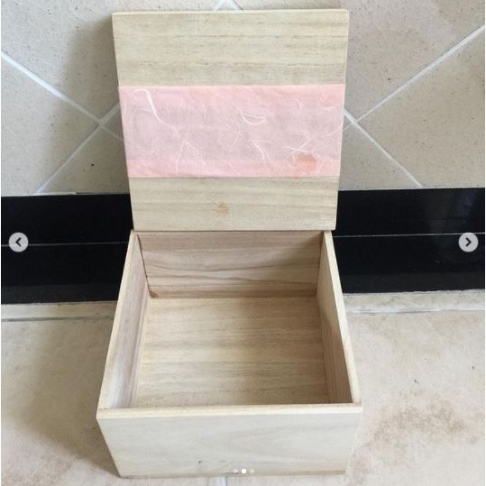 กล่องใส่ของ-กล่องไม้-herencia-ทำจากไม้อย่างดี-ไม่บาง-จุของได้เยอะ-ของแท้-ตัวกล่องแข็งแรง-ทนทาน-ของใหม่-มือ-1-สวยมาก