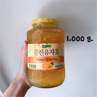 ภาพหน้าปกสินค้า1000g ชาส้มยูสุ แยมส้มยูสุ ชาส้มยูซุ ชาส้มเกาหลี Honey Citron Tea(Yuzu Tea)ส้มยูสุผสมน้ำผึ้ง แบรนด์ Kookje YujaCha ที่เกี่ยวข้อง