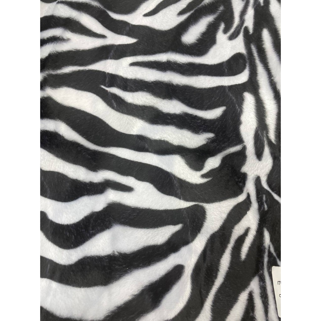 ผ้า-ผ้าเมตร-ลายม้าลาย-zebra-ผ้าขน-ผ้ากำมะหยี่ขนสั้น-ผ้าขนสัตว์เทียม-หน้ากว้าง-60-นิ้ว-พาหุรัดออนไลน์-ฉากถ่ายรูป-diy