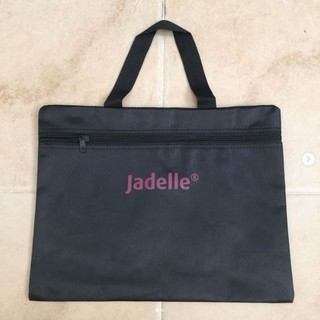กระเป๋าถือ กระเป๋าเอกสาร Jadelle สีดำ ลายสวยมาก แนะนำเลย คุณภาพดีมาก จุของได้เยอะมาก สีสวย ใช้ได้ทั้งผู้ชาย ผู้หญิง