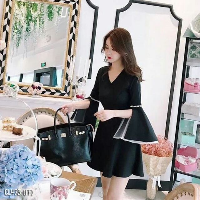 พร้อมส่ง-เดรสทรงคุณหนู-แต่งรอบแขนด้วยลูกไม้ฉลุ