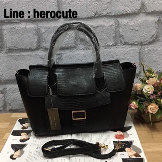 CHARLES &amp; KEITHT OVERSIZE TOP HANDLE BAG แท้Outlet