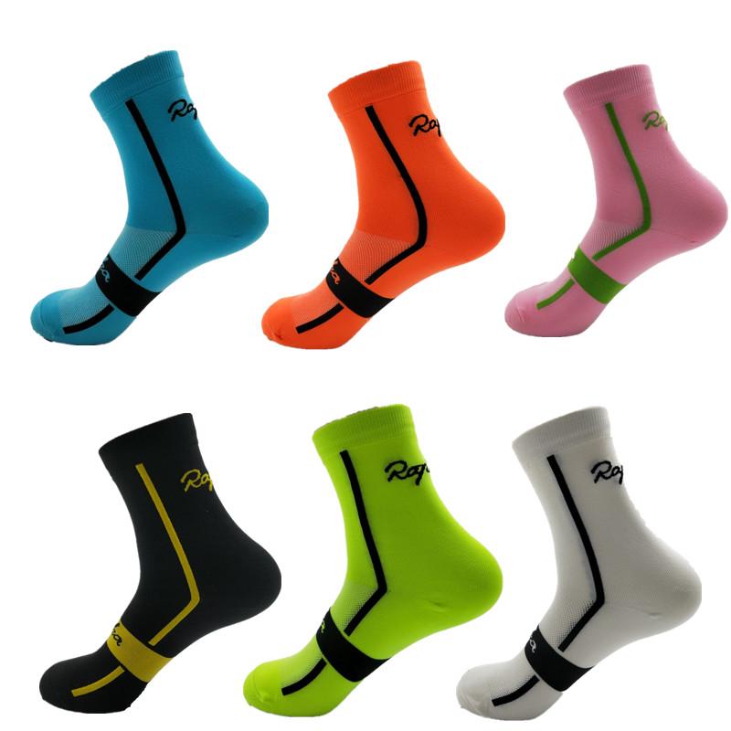 ภาพหน้าปกสินค้าUnisex Sport Outdoor Cycling Socks Sport Running Footwear Breathable Women Breathable  Bike Socks ที่เกี่ยวข้อง