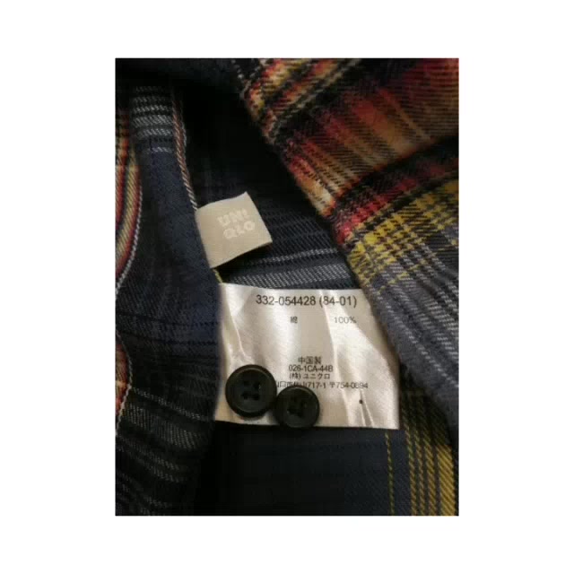 authentic-shirt-flannel-uniqlo-brand-2nd-hand-เสื้อเชิ้ตแขนยาวลายสก๊อตผ้าฝ้าย-size-xs-แท้มือสองกระสอบนำเข้า