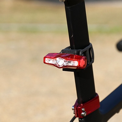 ไฟหน้า-หลัง-ชุดไฟจักรยาน-cateye-รุ่น-ampp500-และ-viz150