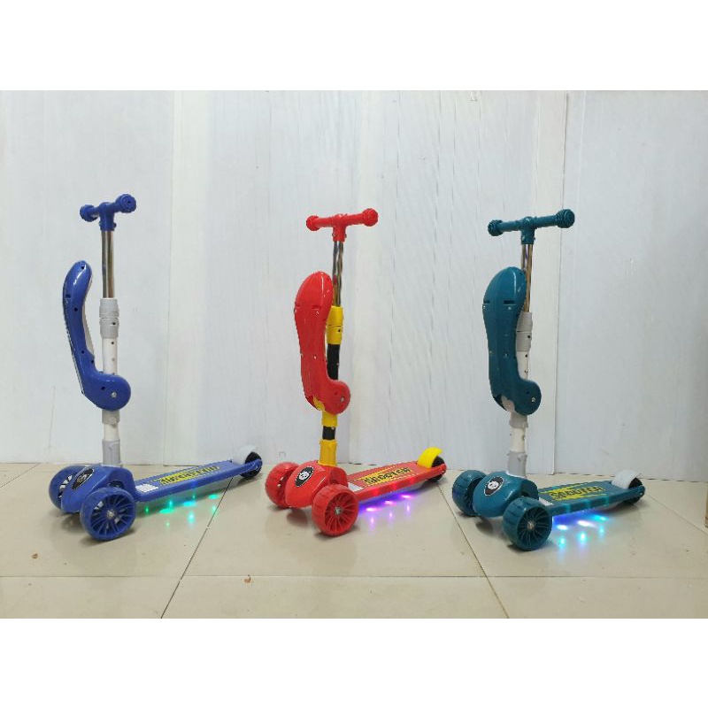 สกู๊ตเตอร์-2-in-1-รุ่น-แพนด้า-เป็นทั้งรถขาไถ-และสกู๊ตเตอร์-มีเสียงเพลง-มีไฟ-ล้อมีไฟ-ct-mvl