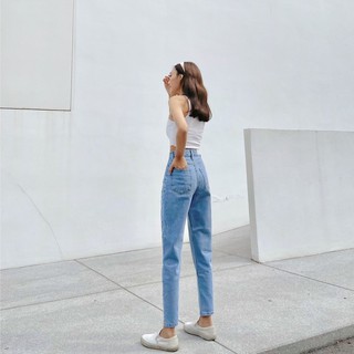 กางเกงยีนส์ Sky blue mom jeans เสื้อผ้าแบรนด์ belitastudio
