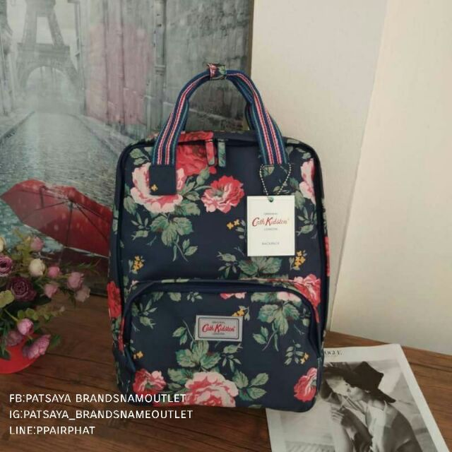 cath-kidston-backpack-bag-แท้-กระเป๋าเป้-สไตล์วินเทจสุดฮิตตตต-มีช่องซิปใหญ่ใส่ของ-1-ช่อง-ภายในมีช่องใหญ่ใส่ของอีก1ช่อง