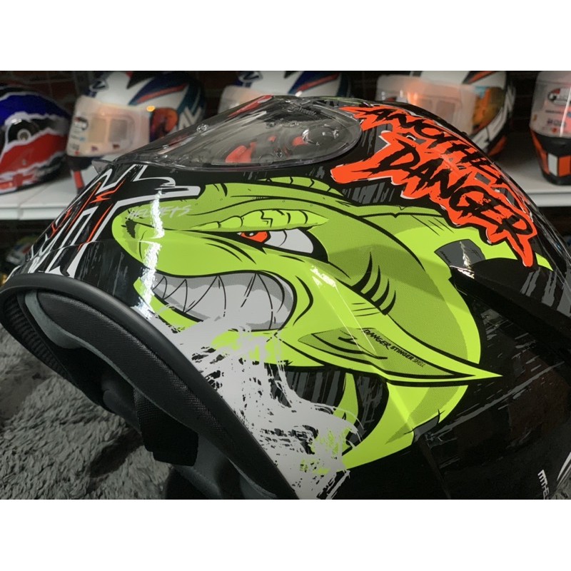 mt-stinger-shark-gloss-fluor-yellowแถมฟรีถุงมือและโม่ง