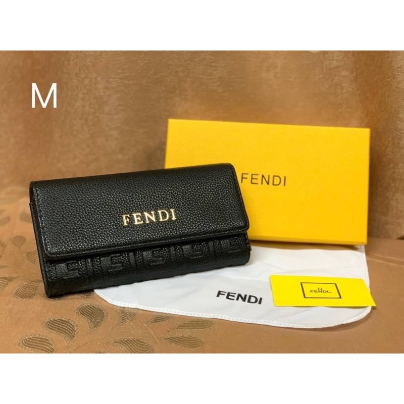 กระเป๋าสตางค์fendi2พับมาใหม่