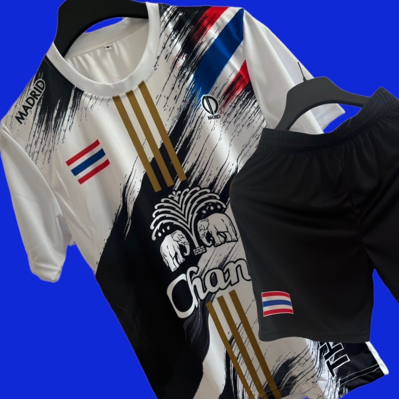 ภาพสินค้าเสื้อกีฬา223พร้อมกางเกงสีดำพิมพ์ลาย + ธง Logoช้าง จากร้าน deedonloh บน Shopee ภาพที่ 2