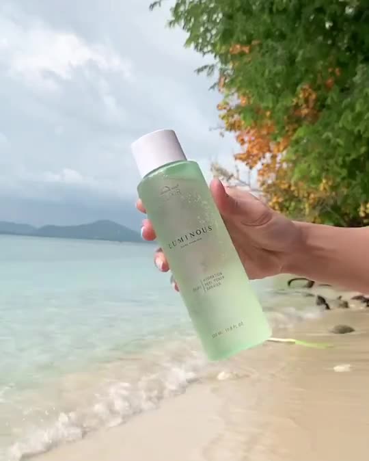 elixir-luminous-body-essence-dewellness-น้ำค้างทาและเช็ดผิวกาย