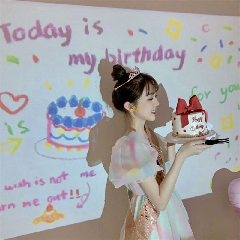 ภาพหน้าปกสินค้าพร้อมส่งจากไทย โปรเจคเตอร์วันเกิด เครื่องฉายภาพ โปรเจคเตอร์มินิ Happy Birthday Projector จากร้าน youmidi บน Shopee