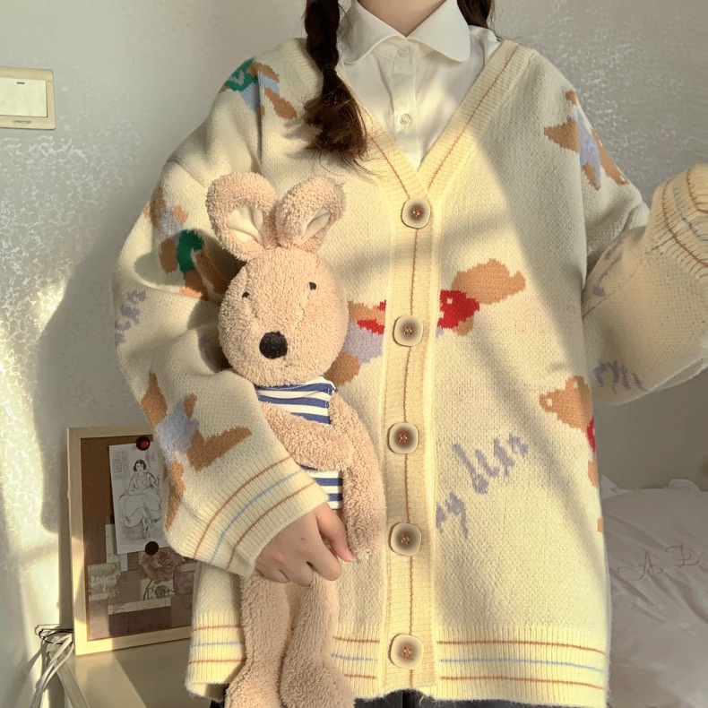 ภาพหน้าปกสินค้าA11 เสื้อคลุมคาดิแกนแขนยาวลายหมีน้อย สาวไซส์ใหญ่ใส่ได้ จากร้าน baby_fairyyy บน Shopee