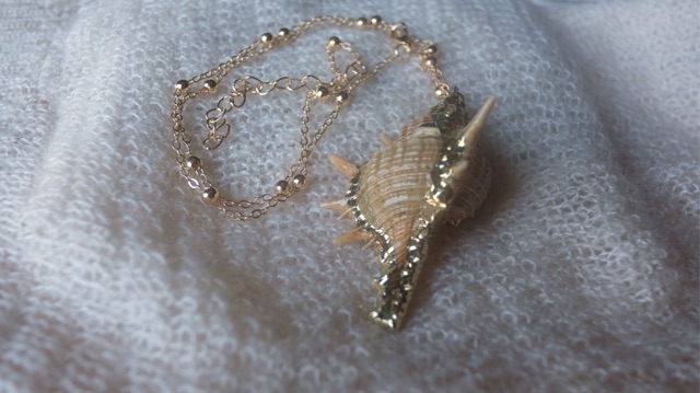 สร้อยคอเปลือกหอย-vintage-ocean-shell-gold-necklace