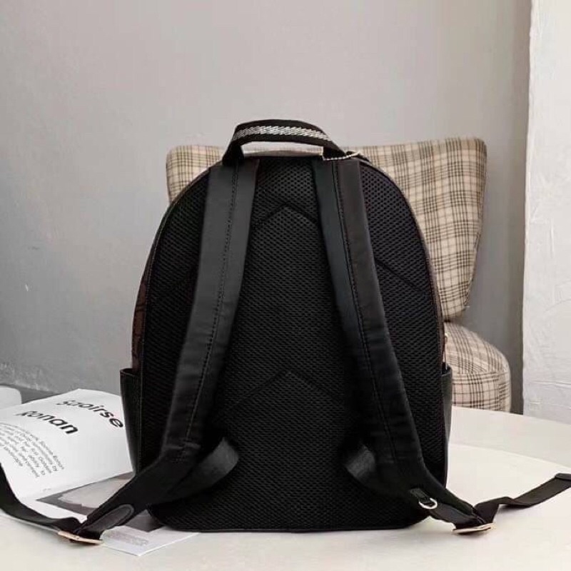 coach-court-backpack-in-signature-canvas