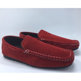 สินค้า รองเท้าหนังกลับแท้ทรงสวมสีแดง (Size35-46) สวมแดง