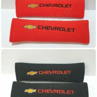 นวมหุ้มเข็มขัดนิรภัย แพ็คคู่ (2 ชิ้น) ปัก Chevrolet สีดำและสีแดง