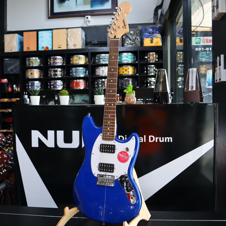 fender-กีต้าร์ไฟฟ้า-รุ่น-squier-bullet-mustang-สีน้ำเงิน-imperial-blue-ปิ๊กอัพแบบ-hh-รับประกันศูนย์ไทย