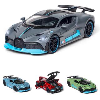 ภาพหน้าปกสินค้า1:32 BUGATTI DIVO โมเดลรถเหล็กโมเดลรถยนต์เสียงรถลากคอลเลกชันรถยนต์ของเล่น Diecast Vehicles Car Model ที่เกี่ยวข้อง