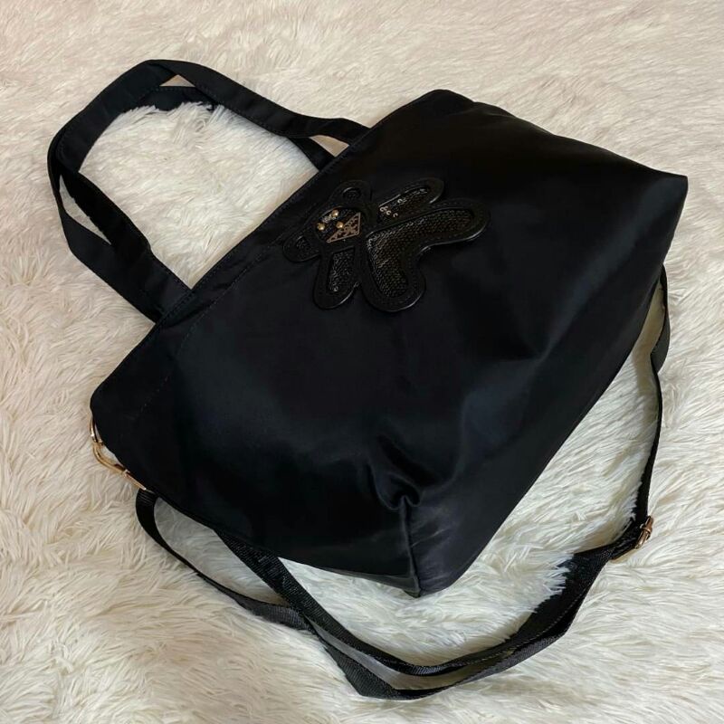 กระเป๋าทรง-tote-จากแบรนด์-prada-size-m