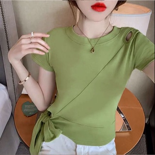 พร้อมส่ง เสื้อครอปแขนสั้นปาดไหล่ผู้หญิง สีพื้น shirt เสื้อผ้าวัยรุ่นน่ารัก  สไตล์เกาหลี  เสื้อรัดรูปเอวลอยแฟชั่น