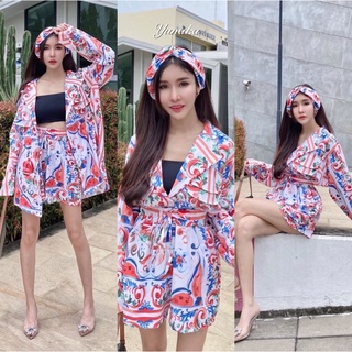 เสื้อแขนยาวกระดุมหน้า ทรงปกเบเซอร์ มาพร้อมกางเกงขาสั้นเอวยางยืดเส้นใหญ่