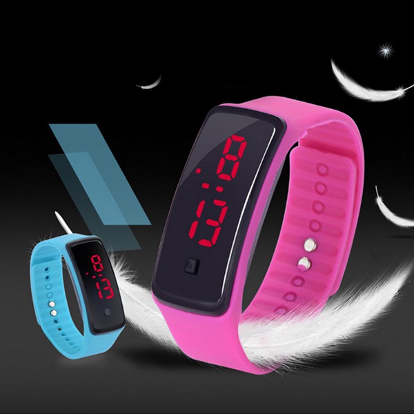 ภาพหน้าปกสินค้านาฬิกาข้อมือดิจิตอล LED กันน้ำสำหรับผู้หญิง จากร้าน watchshopluxury.th บน Shopee