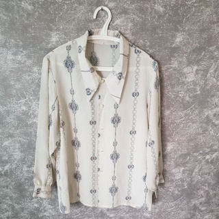 เสื้อเชิ้ตทำงานสีขาวผ้าชีฟองสไตล์วเนเทจ