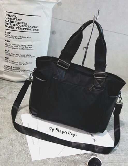 กระเป๋าสะพายทรงกึ่ง-shopping-bag-fendi-tote-bag