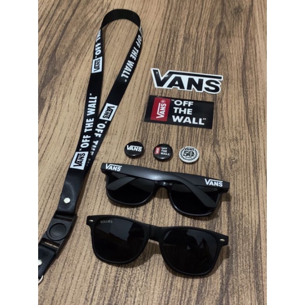 สายคล้องแว่นตา-vans-vans-สีดํา-สติกเกอร์-vans-และปุ่ม-pin