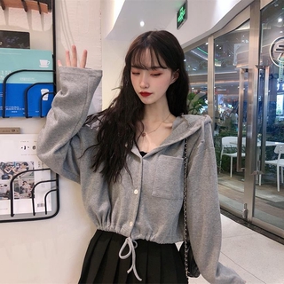 ภาพขนาดย่อของภาพหน้าปกสินค้าใหม่เสื้อแจ็คเก็ตขี้เกียจมีฮู้ดสั้นเชือกรูดหลวมสไตล์เกาหลีใหม่ จากร้าน gxsylnr บน Shopee