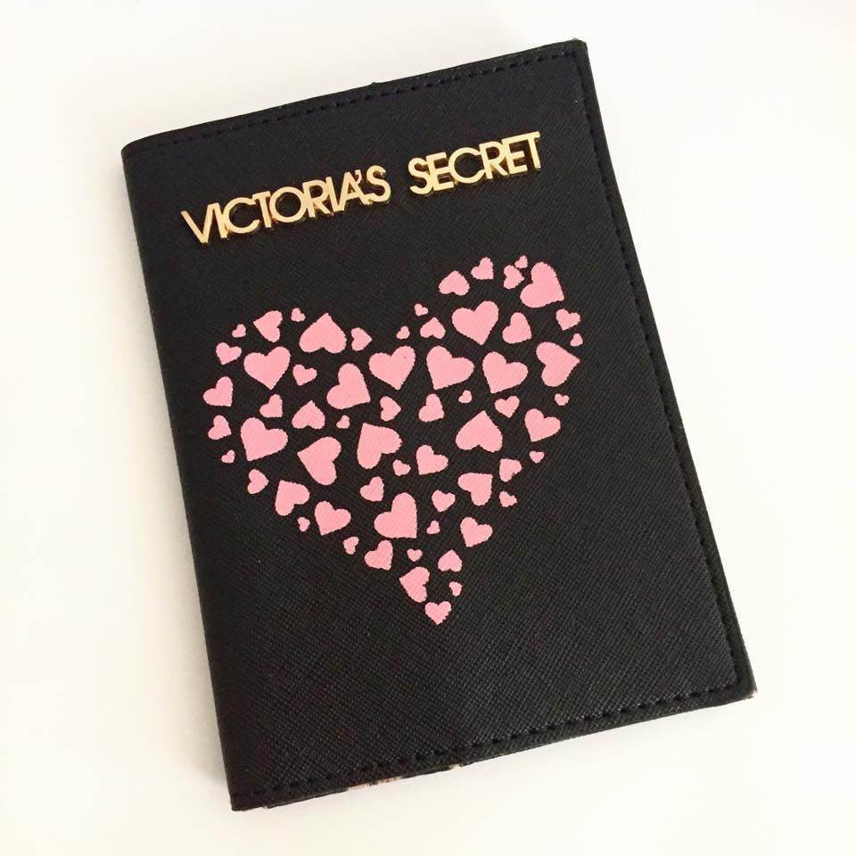 กระเป๋าสะพาย Victoria's Secret Passport Holder Shopee Thailand