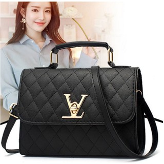 ภาพหน้าปกสินค้า✨โค้ดลด 12฿ พิมพ์ SPC12HPY ✨【พร้อมส่ง】miss bag fashion  กระเป๋าสะพายข้าง รุ่น Vxiao ที่เกี่ยวข้อง