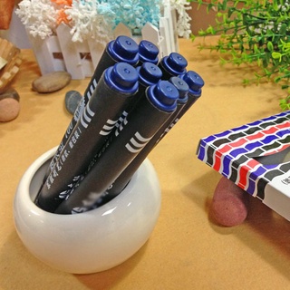 ภาพขนาดย่อของสินค้าปากกาเมจิ เมจิ หัวกลม กันน้ำ ลบออกไม่ได้ Permanent Maker  P510
