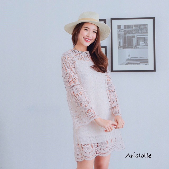 modern-lace-dress