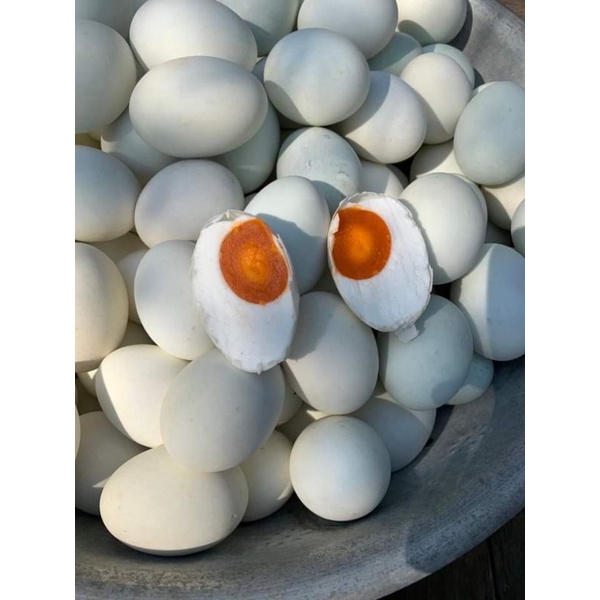 ภาพสินค้าไข่เค็ม​ ต้มสุก​ ไข่ขาวเค็มพอดี​ สูตรแม่แมว​ ตราน้องไข่เข้ม จากร้าน wiroon_kaikem บน Shopee ภาพที่ 2