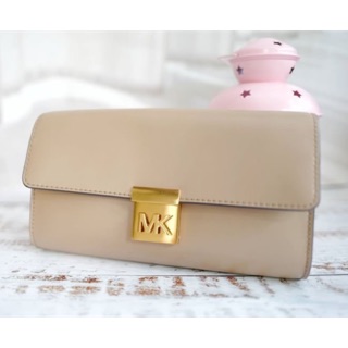 กระเป๋า mk หนัง สีน้ำตาลอ่อน สายถอดได้ Michael Kors Mindy Leather Crossbody / Clutch