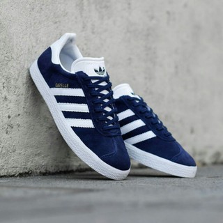 รองเท้าผ้าใบ Adidas Gazelle สีน้ําเงินขาว