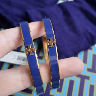 🎀(สด-ผ่อน) กำไลข้อมือ สีน้ำเงิน 57832 TORY Bracelet TORY BURCH Kira Enamel Hinged Bracelet