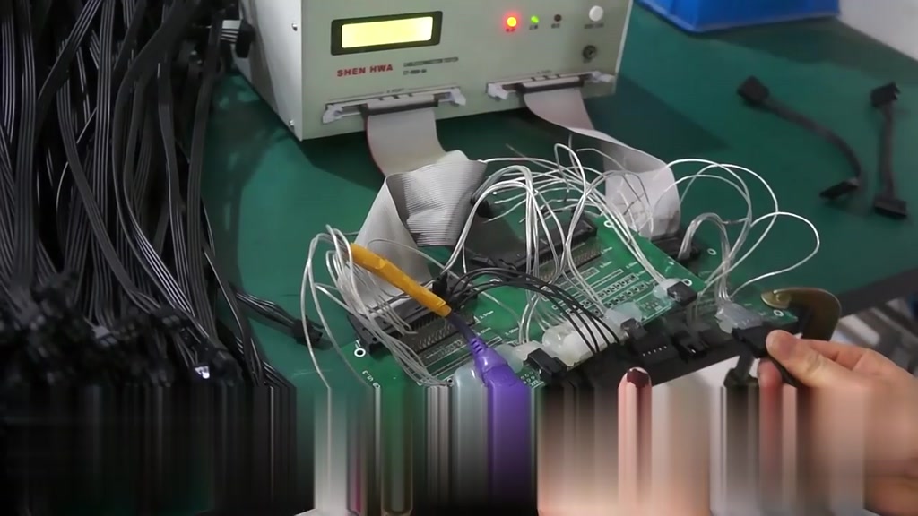 lt-carfashion-gt-สายเคเบิลเชื่อมต่อแยก-y-splitter-คุณภาพสูง-สําหรับฮาร์ดดิสก์-4-pin