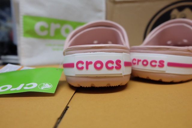 sc-crocs-พลาสเทลหวานๆ-สายหวานจัดเลยคร่า-ซื้อรองเท้าแถมตัวติด2ตัวจ้า